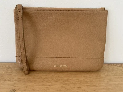 $15 • Buy Oroton Clutch Tan Leather 