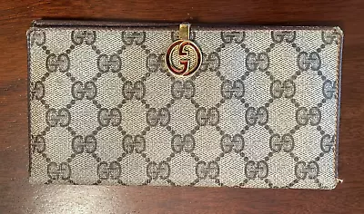 Gucci - Women's Wallet - Leather • $15.50