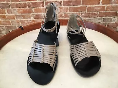 B Makowsky Glenda Grey Leather Strappy Ankle Strap Flat Sandals New • $19.95