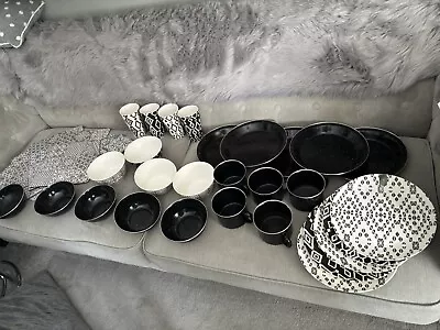 Camping Plates Cups Bowls 35 Peace Set • £30