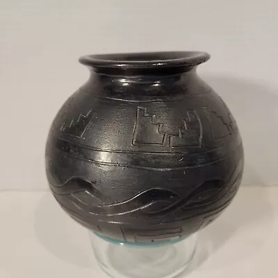 Dona Rosa Oaxaca Mexico Black Pottery Carved Pot Round Bottom 5  Diam Signed • $27.95