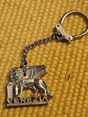 Vtg Venezia Flying Lion Italy Gold Tone Keychain • $10