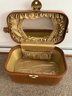 Vintage Bon Voyage Vanity Case / Carry On Retro Collectors • $95