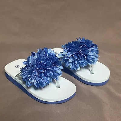 Girls Sky Blue Flower Sandals Flip Flops Size 7 Kids Max Collection • $14.99