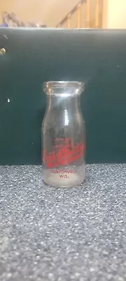 Vintage Crystal Fountain Dairy Clintonville Wi Half Pint Milk Bottle   • $19.99