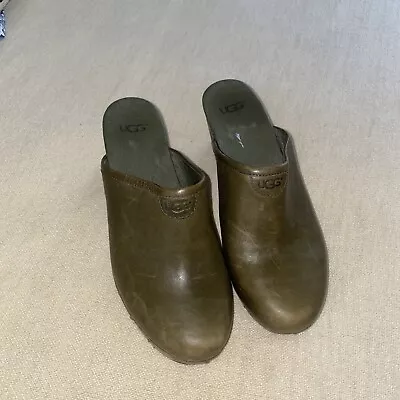 Ugg Abbie Olive Leather Sheepskin Studded Mule/Clogs 3201 Size US 9/EU 40 $140 • $33