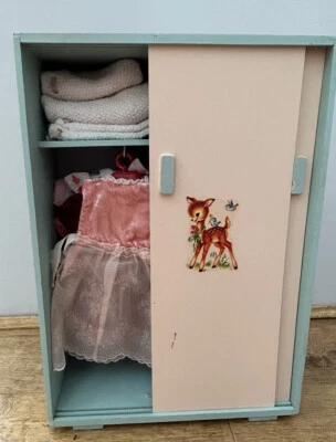 £14.99 • Buy VINTAGE DOLLS WOODEN WARDROBE, CLOTHES & COAT HANGERS - 1960s PEDIGREE ??