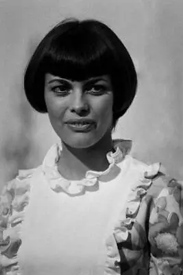 Mireille Mathieu During The Recording Of A Television Show In Paris Old Photo 10 • $5.46