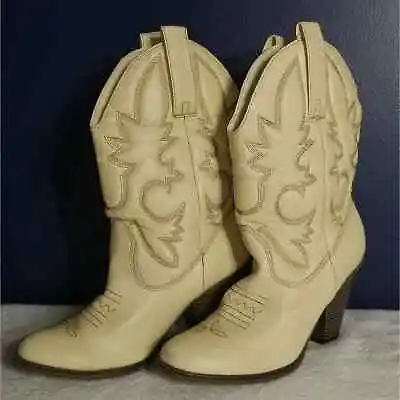 Bongo Cowgirl Boots Size 10 With A 3 1/2 Inch Heel • $25