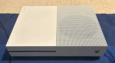 Microsoft Xbox One S 500GB Doesn’t Turn On. Console Only. No Accessories • $50