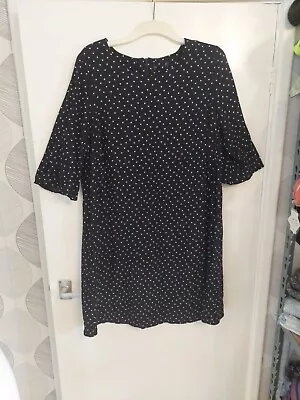 Ladies Lightweight Tunic Style Dress. Black/ White Hearts. Zip Up. Size 20-22. • £5