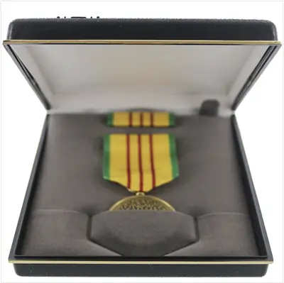 Genuine U.s. Medal Presentation Set: Vietnam Service • $33.97