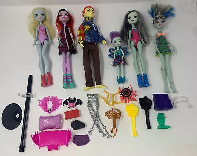 Monster High Doll Lot 12 Monster High Dolls With Clothes Some Shoes Furniture • $36.94