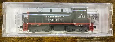 Micro Trains N Scale Diesel Switcher Locomotive Southern Pacific 98600514 #2632 • $194