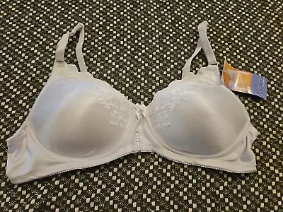 Illusions By Cameo White Bra Size 34B • £7.50