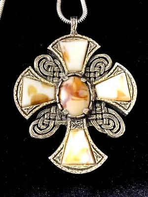 Vintage Signed MIRACLE Gold Plated Faux Agate CELTIC CROSS Pendant Necklace 21 L • $33.95