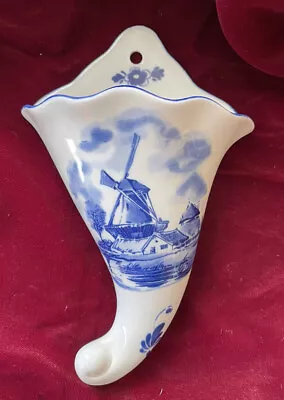 Vtg DELFT White Blue Porcelain WALL POCKET Vase Hand Painted • $13.89