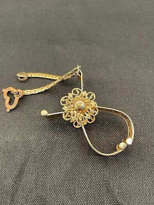 Vintage Gold Tone Filigree Flower Fashion Glove Or Scarf Clip With Chain • $9.99