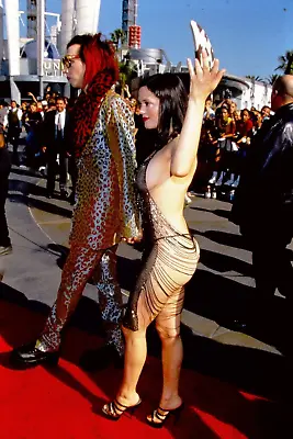 ROSE MCGOWAN & MARILYN MANSON - MTV VIDEO MUSIC AWARD - 1998 - 35mm SLIDE • $24.99