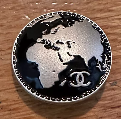 CHANEL 100% Authentic Vintage CC Logo World Button/Pendant - NEW (1 BUTTON) RARE • $78