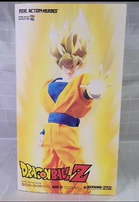 Dragon Ball Z  Super Saiyan Gokou Real Action Figure Medicom Toy • $169.99