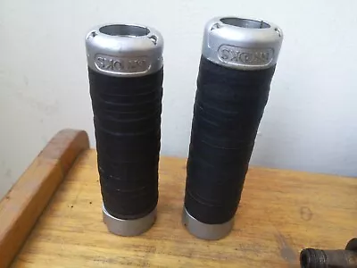 Brooks Plump Leather Grips Black • $35