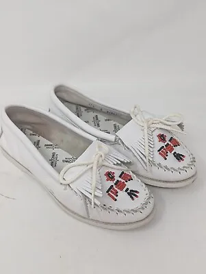 Vtg Minnetonka Thunderbird Leather Moccasins White Womens 8 Loafers BeadedFringe • $17.99