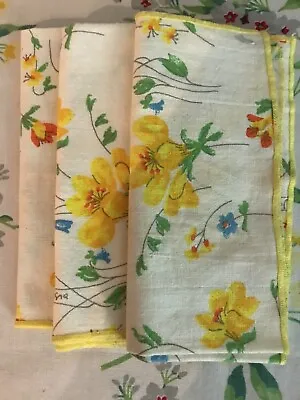 Vera Neumann Floral Cloth Dinner Napkins Set Of 3 • $19