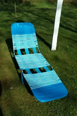 Vintage Folding Metal Chaise Lounge Lawn Beach Chair Vinyl PVC Tubing Blue • $41.96