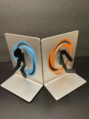 $84.99 • Buy Portal 2 Bookends Aluminum Metal ThinkGeek Rare Video Game Book Ends