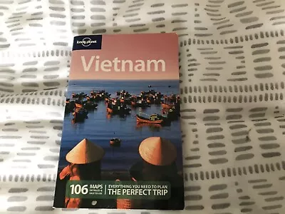 Lonely Planet Travel Book Vietnam • £4