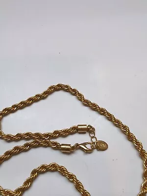 Zara Necklace 19  • $3.19