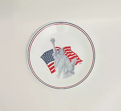 1991 Corelle Statue Of Liberty US Flag Patriotic 10.25  Plate  • £14.45