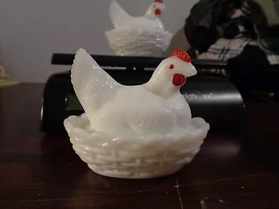 Vintage Westmoreland White Milk Glass Hen On Nest Covered Candy Dish Split Tail • $9.95