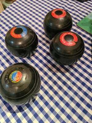 £35 • Buy Almark Clubmaster Lawn Bowls  Bibs K01