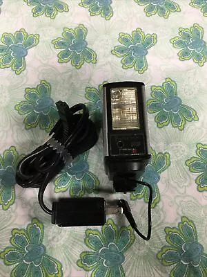 Vivitar Auto 252 Flash And Charger • $13