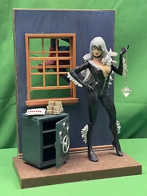 2003 Marvel Diamond Select Black Cat Figure With Detailed Base Spiderman • $30