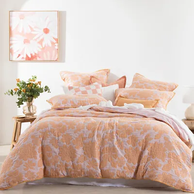 $169.95 • Buy New Habitat Zalie Floral Quilt Cover Set