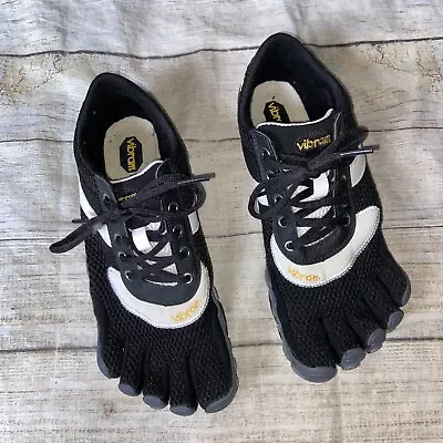 Vibram Five Fingers Sneakers Black 41 Euc K12 • $32.40