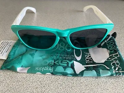 New Oakley Frogskins Heritage Collection Sunglasses Seafoam / Grey Lens 24-417 • $78