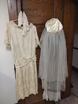 ANTIQUE 1920s WEDDING DRESS Mesh Veils Satin Beret Elbow Kayser Gloves TLC READ • $29.99