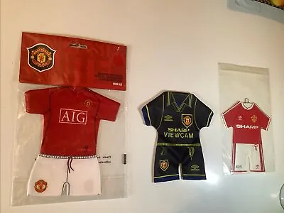 3x MAN UTD MINI KITS- 2x HOME-1x AWAY • £19.99