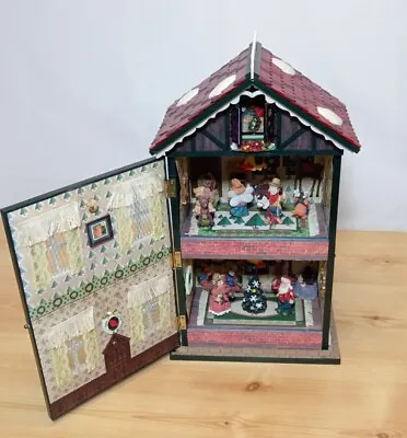 Vintage Christmas Wind Up Holiday Musical Animated House Decoration - 16.5  • £45.99