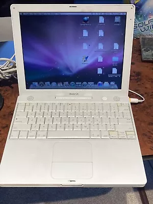Apple IBook G4 Vintage Laptop - In Great Condition. Tested & Fully Working • £15