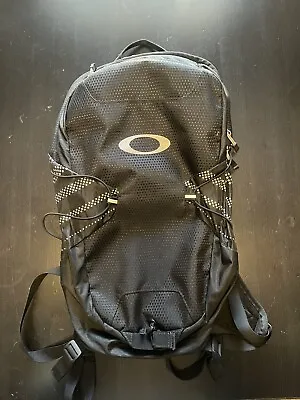 Oakley Compression Sport Pack Black Backpack 92746-001 RARE Athletic Biking • $35