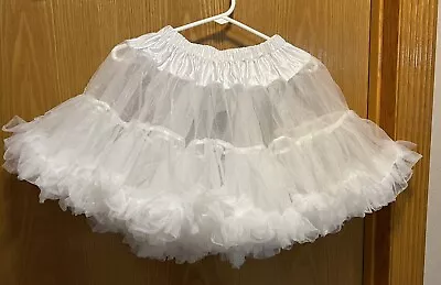 White Square Dance Slip/Petticoat One Sz-100% Polyester-PreOwned-Great Condition • $15