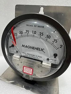 Dwyer Magnehelic Pressure Gauge 0-2  2002 Used • $85