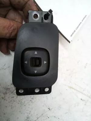 MPV VAN   2006 Power Mirror Switch 610527 • $16.75