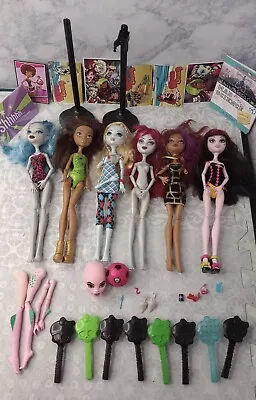 MONSTER HIGH Mixed Lot NEED TO LOOK Dolls Outfits Parts Brushes Cards Lot Of 40+ • $50