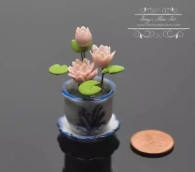 1:12 Dollhouse Miniature Lotus Flower Arrangement E43 • $12.64